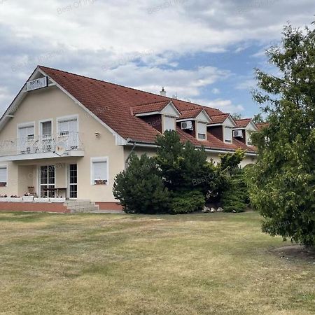 Motel Hummel Per Exterior photo