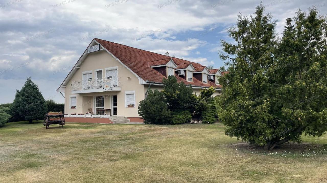 Motel Hummel Per Exterior photo